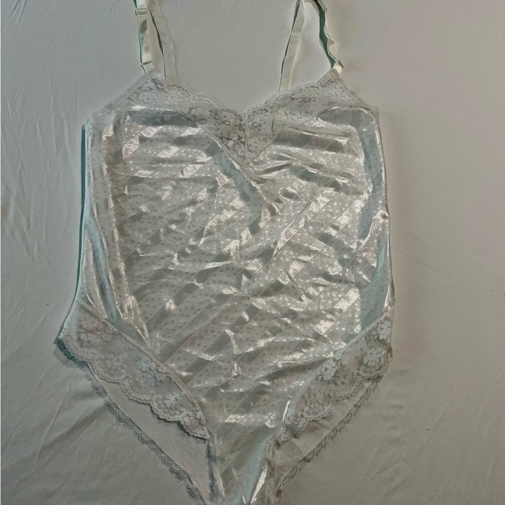 Vintage 1970s Queen’s Way to Fashion Lace Teddy Bodysuit Snap Crotch Lingerie